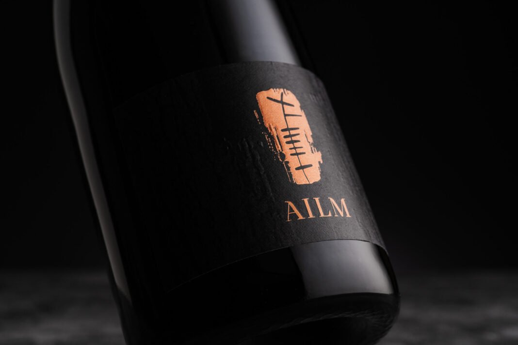 Ailm sparkling wine