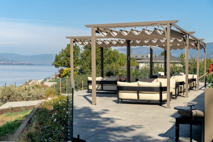 evolve cellars patio seating