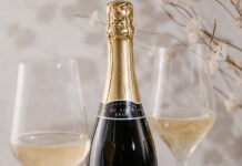 Grange of Prince Edward Lafontaine du Loup Brut 2023 Grange of Prince Edward Lafontaine du Loup Brut 2023 with glasses lr